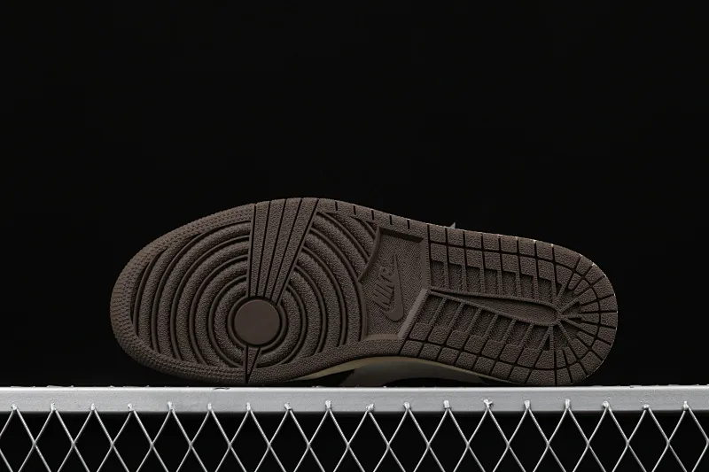 All Categories Air Jordan Jordan Series Basketball Shoes Air Jordan 1 High #ZG Version Travis Scott x Air Jordan 1 High OG AJ1 Reverse Hook Limited Edition CD4487-100